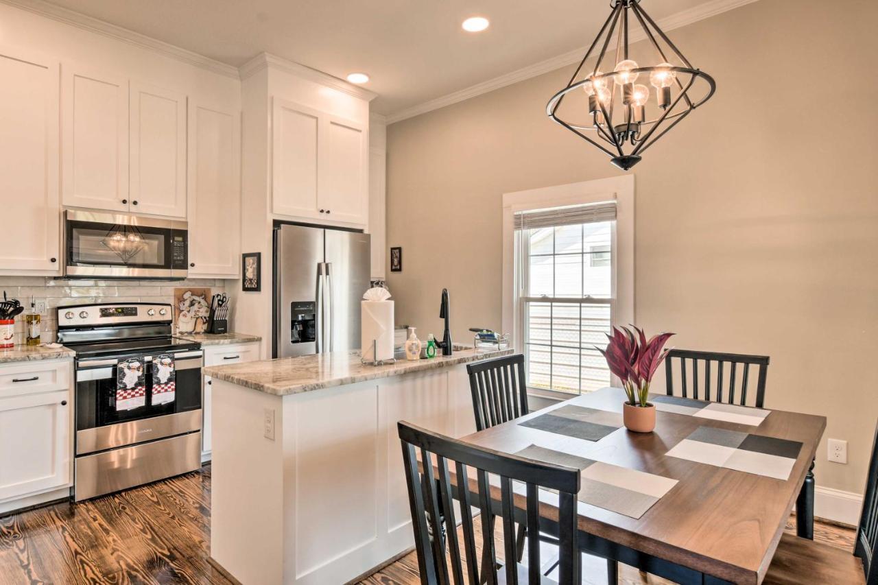 Ideally Located Penne Place With Deck And Grill Greenville Buitenkant foto