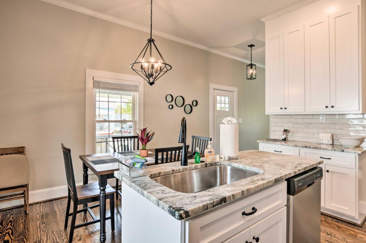 Ideally Located Penne Place With Deck And Grill Greenville Buitenkant foto